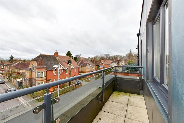 Flat for sale in Garland Road, East Grinstead, West Sussex