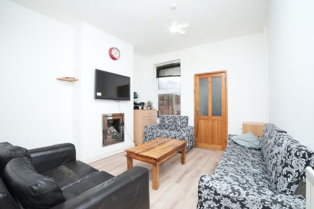 105 Medlicott Road, Birmingham photo 3