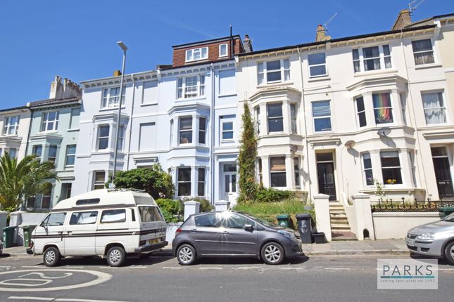 Flat to rent in Queens Park Road, Brighton, East Sussex