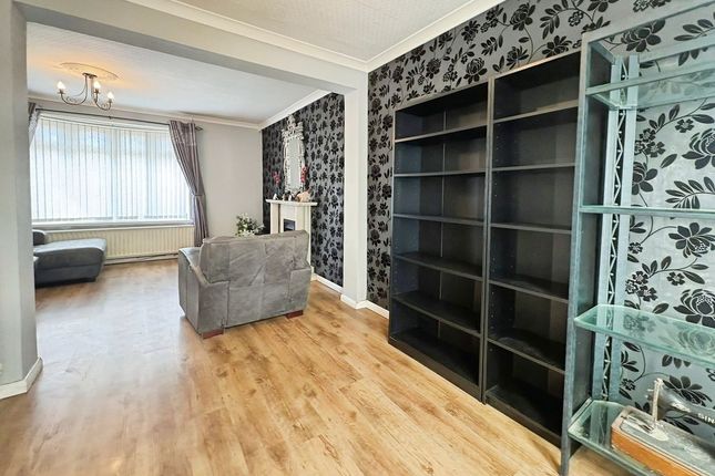 79, Appletree Gardens, Whitley Bay photo 4