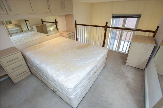 35, The Royal, Salford photo 3