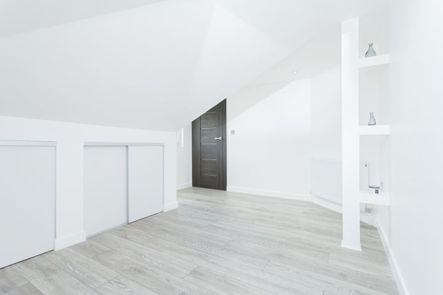 Flat 6, 40, Methuen Park, London photo 2