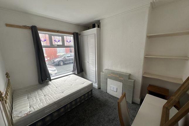 20 Eston Street, Victoria Park, Manchester photo 3