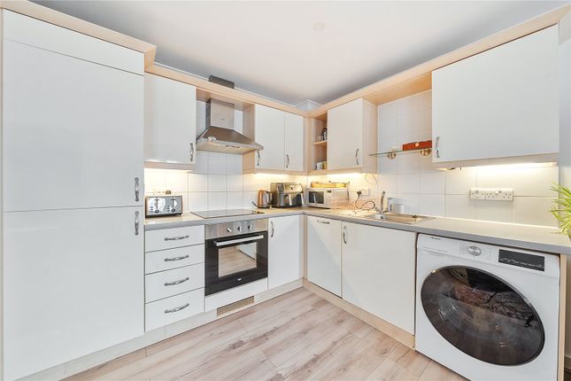 12, Trafalgar Court, Cobham photo 2