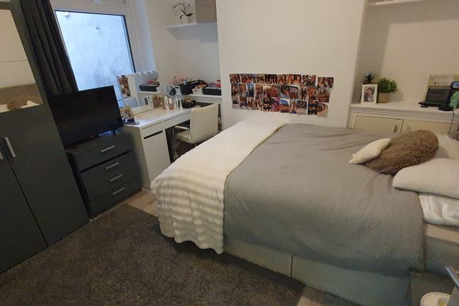 4-bed terraced on 8 Letty Street, Cardiff, £2,400/mo