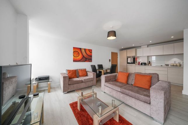 Thumbnail Flat to rent in King's Road, Reading