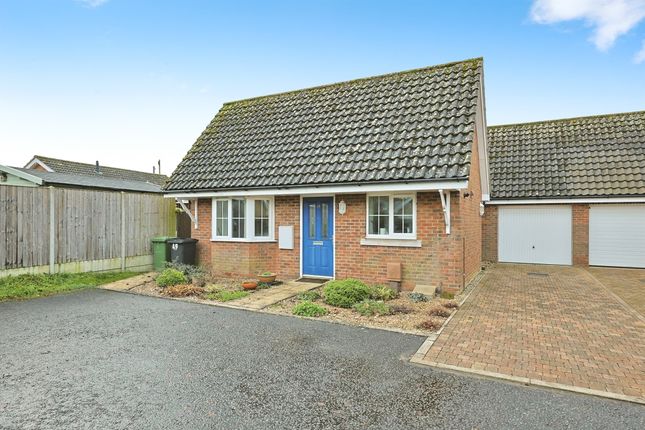 2-bed bungalow on 49, Oakleigh Drive, Swaffham, £250,000