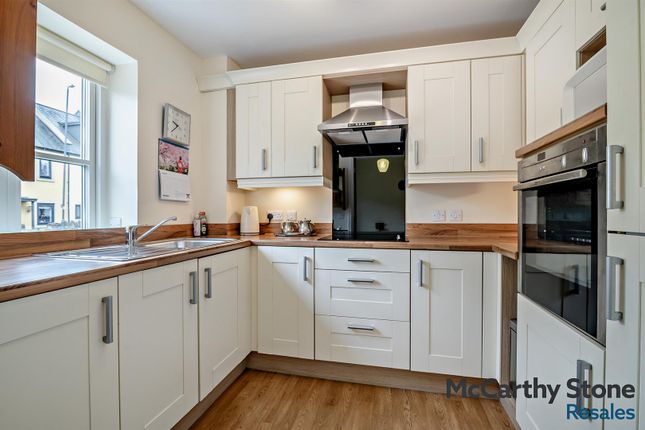 6 Barnhill Court, Barnhill Road, Chipping Sodbury, Bristol photo 3