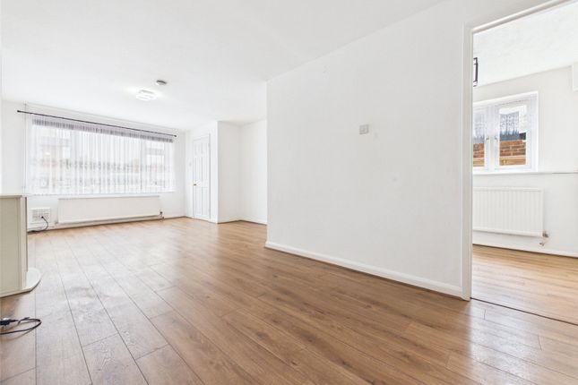 1, Mill Close, Middlesex photo 2