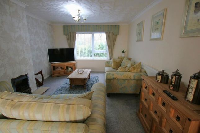 29A, Roe Lee Park, Blackburn photo 2