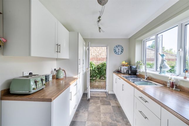 36, Beaufort Avenue, Radstock photo 4