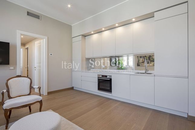 Apartment for sale in Corso Monforte, Milano, Lombardia