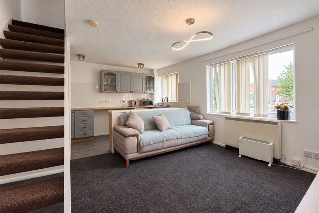 30 Conifer Close, Liverpool photo 3