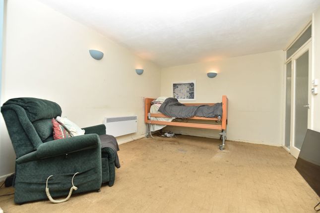 30 Tennyson Avenue, St. Ives photo 3