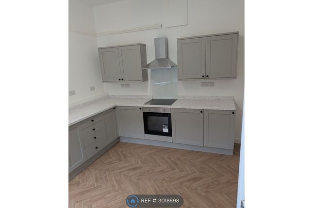 Flat, Marine Road, Colwyn Bay photo 2