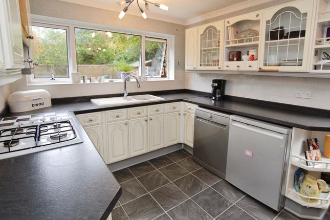 3, Wellesley Drive, Crowthorne photo 4