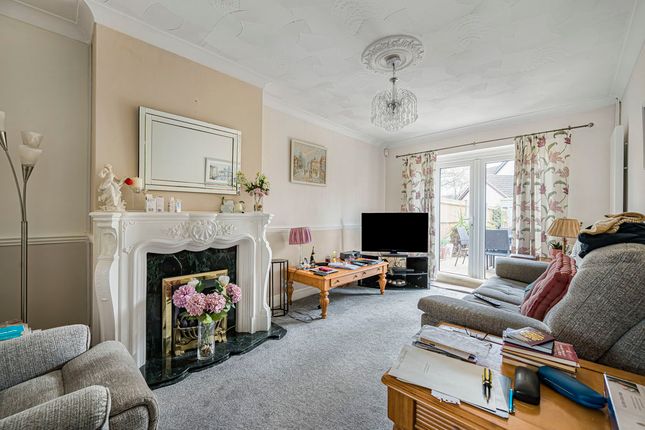 35, Red Lodge Crescent, Bexley photo 2
