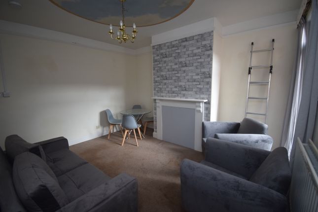Shared accommodation to rent in Ashleigh Avenue, Bridgwater