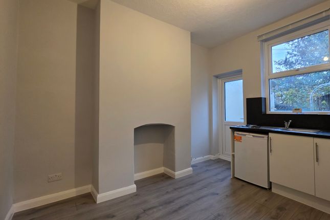 115B, Gravesend photo 2
