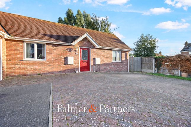 1-bed bungalow on 14, Springfield Meadows, Clacton-on-Sea, £240,000