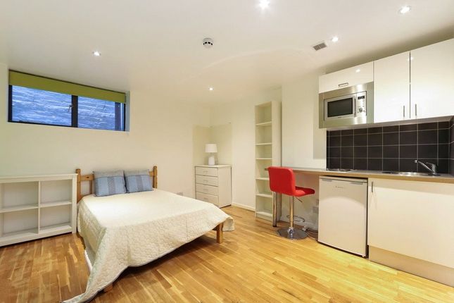 Studio house on Flat 13, 57a, Chalk Farm Road, London, £1,300/mo