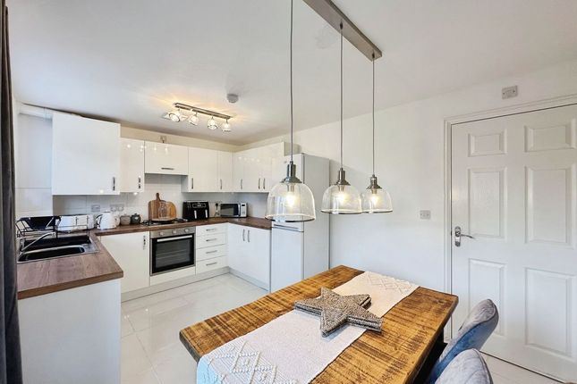 16, Warren Close, Morpeth photo 2