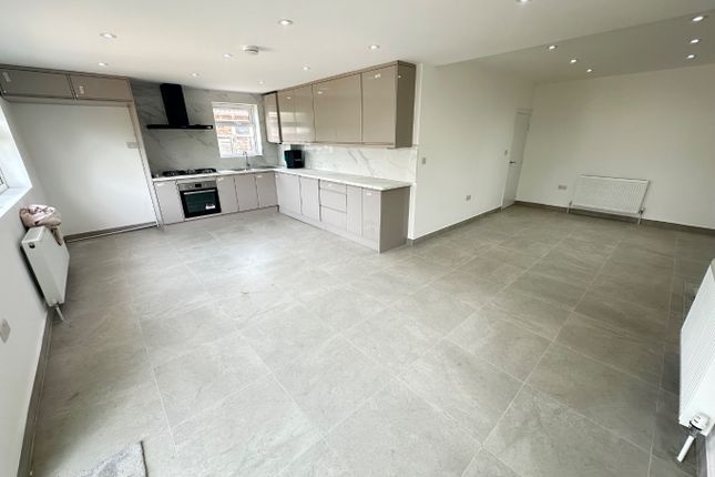 24, Green Lane, Luton photo 3
