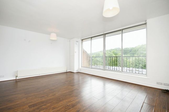 7 Rustlings Court, Graham Road, Sheffield photo 2