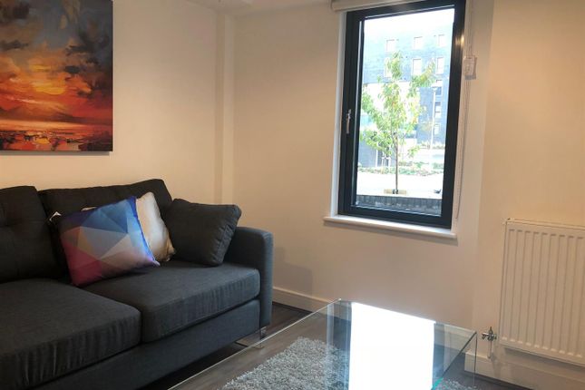 1 Bed Flat To Rent In Drapery House Fabrick Square 1 Lombard