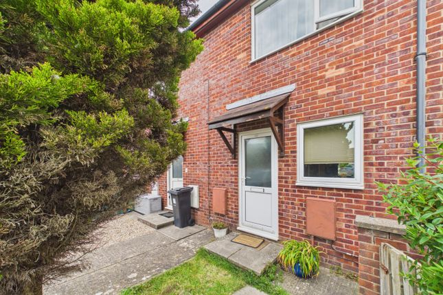 44, Bay Tree Close, Bristol photo 2