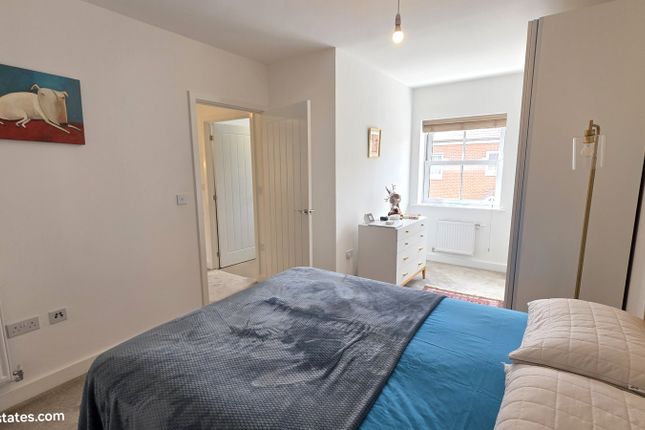 16, Toye Avenue, LONDON photo 5