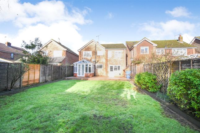 16, Bell Meadow Road, Hampshire photo 2