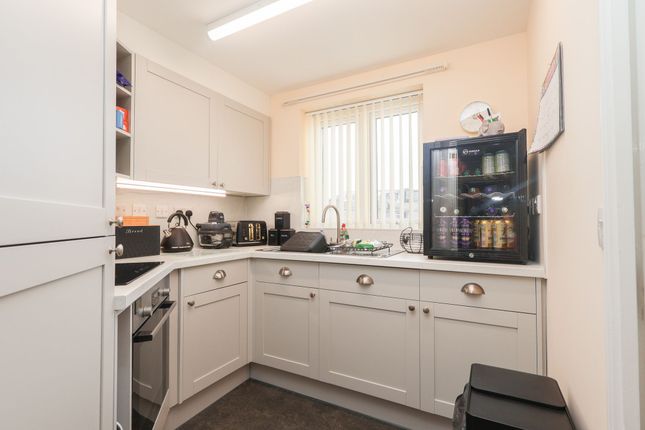 24 Marina Court 9-19 Mount Wise, Newquay photo 2
