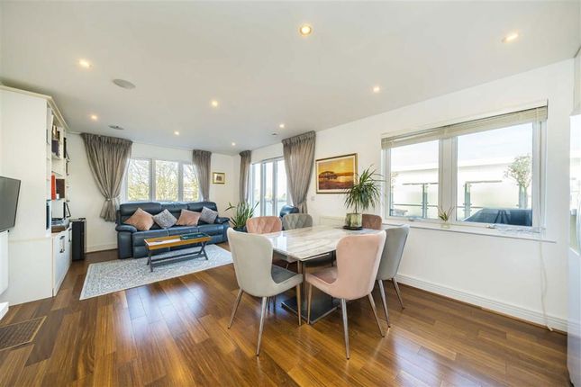 32 Queen Marys House, 1, Holford Way, London photo 2