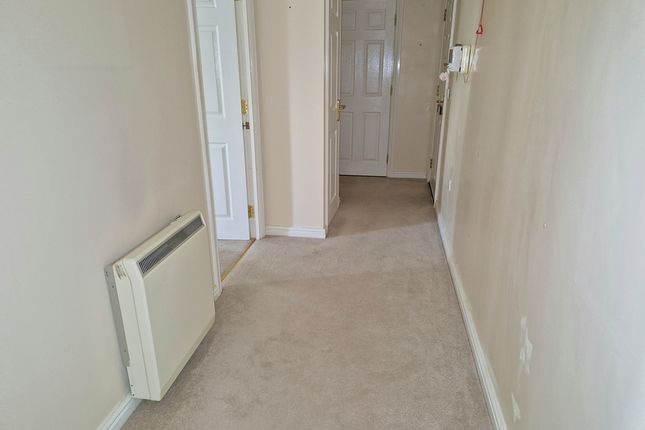 46, STONELEIGH COURT, JOHN STREET, PORTHCAWL photo 3