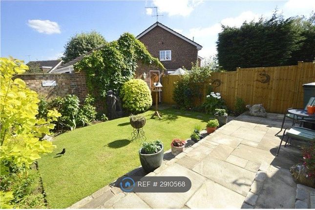 Lowbrook Drive, Maidenhead photo 3