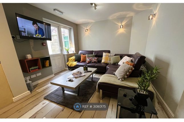 5-bed terraced on Liverpool, £3,467/mo