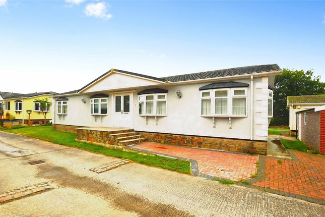 23 Autumnfields,, Four Seasons Village, Devon photo 2
