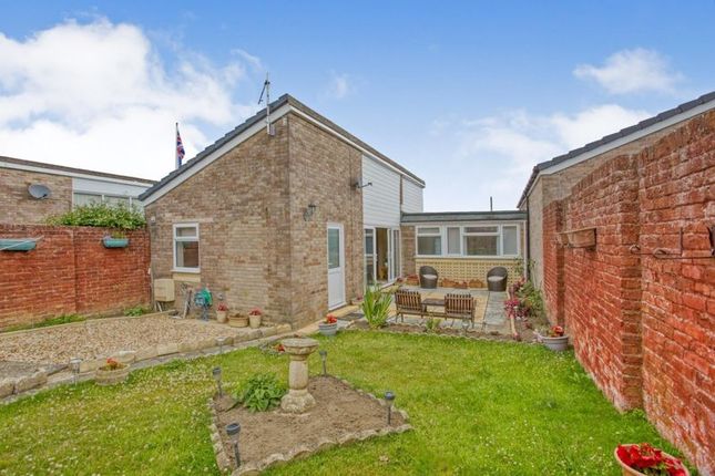 Thumbnail Bungalow for sale in Forest Hill, Yeovil - No Chain, Enclosed Garden + Garage