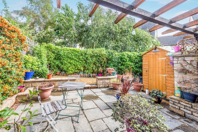2, Carriage Crescent, Witney photo 4