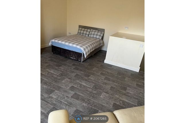 Room to rent in Heath Rd, Chesterfield