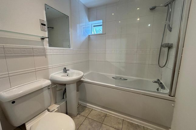 173, Kingfisher Meadow, Maidstone photo 5