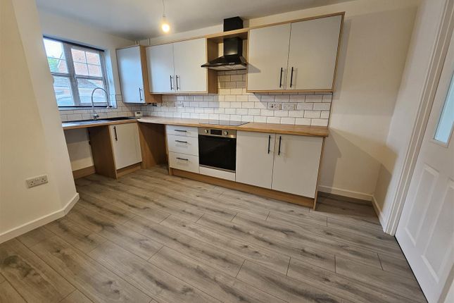 15, Stonefont Grove, Barnsley photo 4
