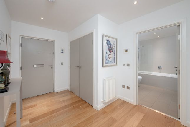 Flat 15, 13, Simpson Loan, Midlothian photo 5