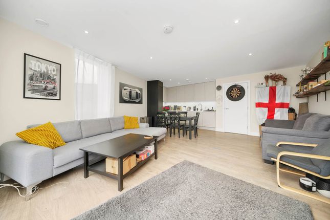 100 Rookery Court, Ruckholt Road, London photo 3