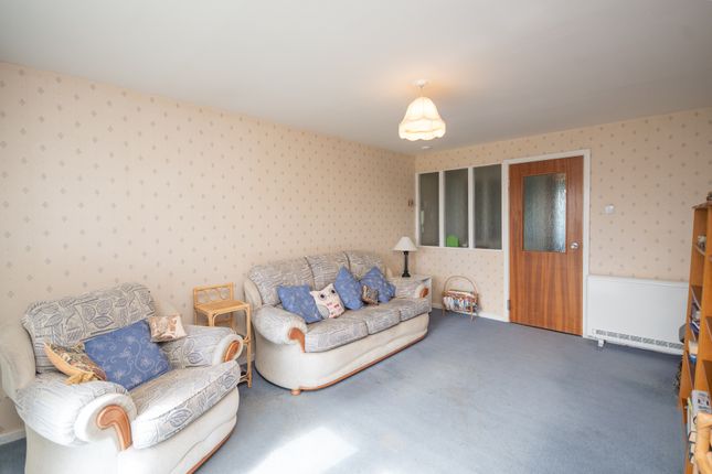 28, Ivanhoe Road, Cumbernauld photo 4