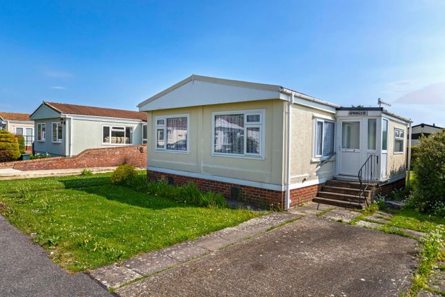 Thumbnail Mobile/park home for sale in Windsor Way, Broadway Mobile Home Park, Lancing