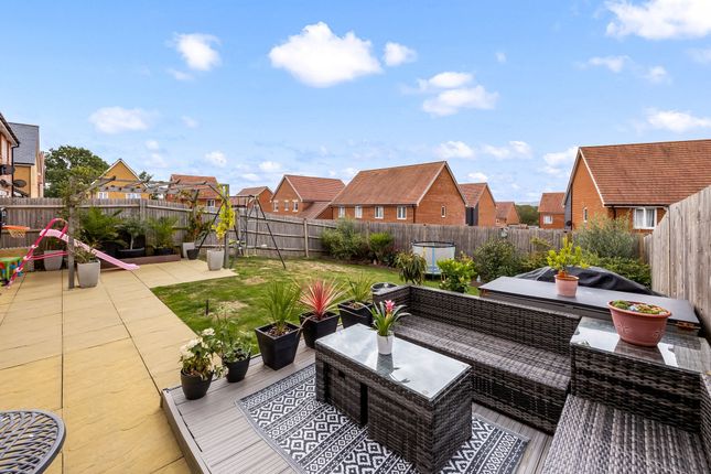 8 Tower Crescent, Hailsham photo 4