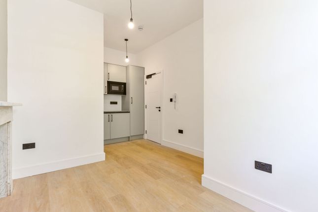 Montpelier Road, W5, Ealing photo 4