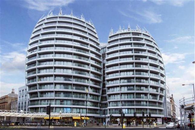 Thumbnail Flat for sale in Bezier Apartments, City Road, London